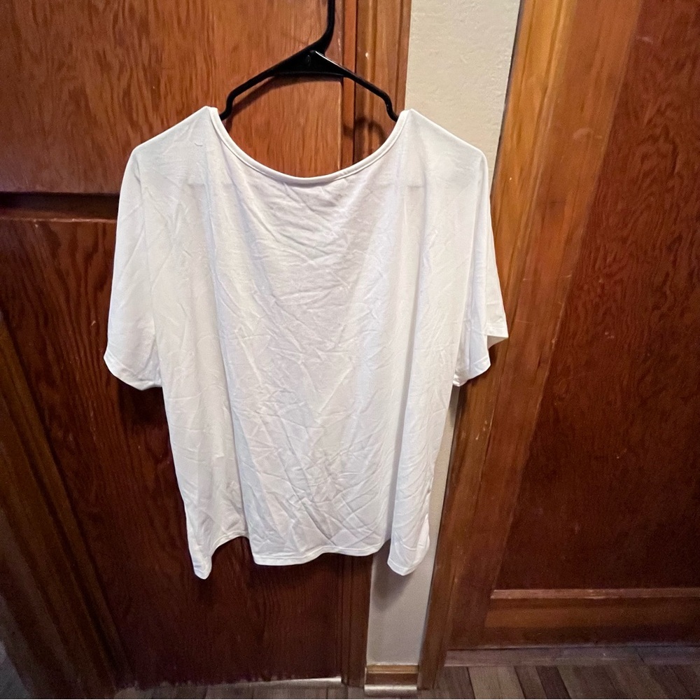 SHEIN Classic White Short Sleeve Top